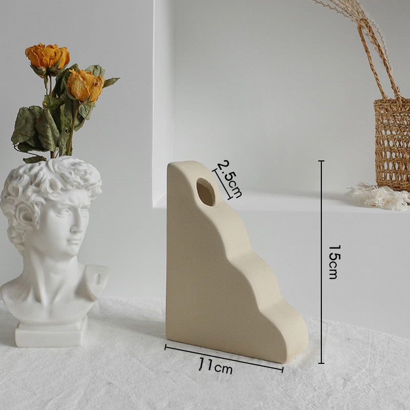 Modern Minimalist Ceramic Vase - Meekshire