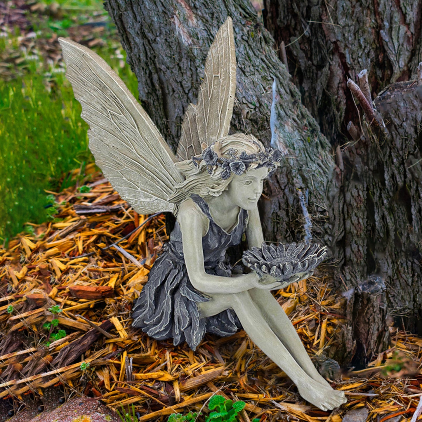 Fairy Sitting Garden Statue Ornament - Meekshire