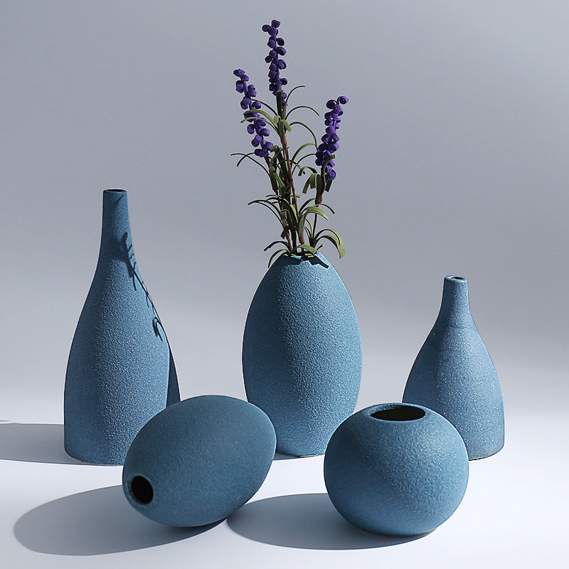 Nordic Ceramic Vase Ornaments for Modern Spaces - Meekshire